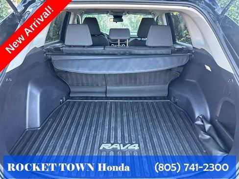 Used 2025 Toyota RAV4 XLE AWD/4WD image 13