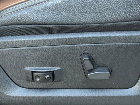 Used 2021 RAM 2500 Limited image 29