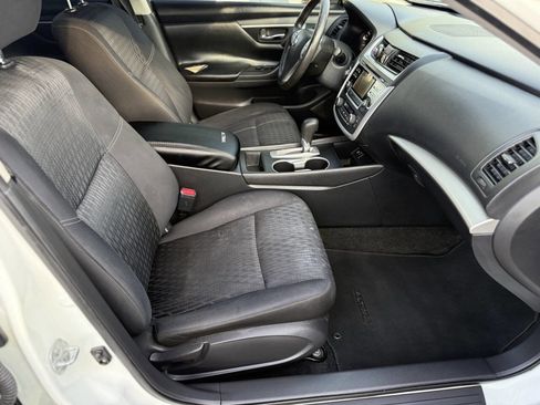 Used 2016 Nissan Altima 2.5 SV FWD image 21