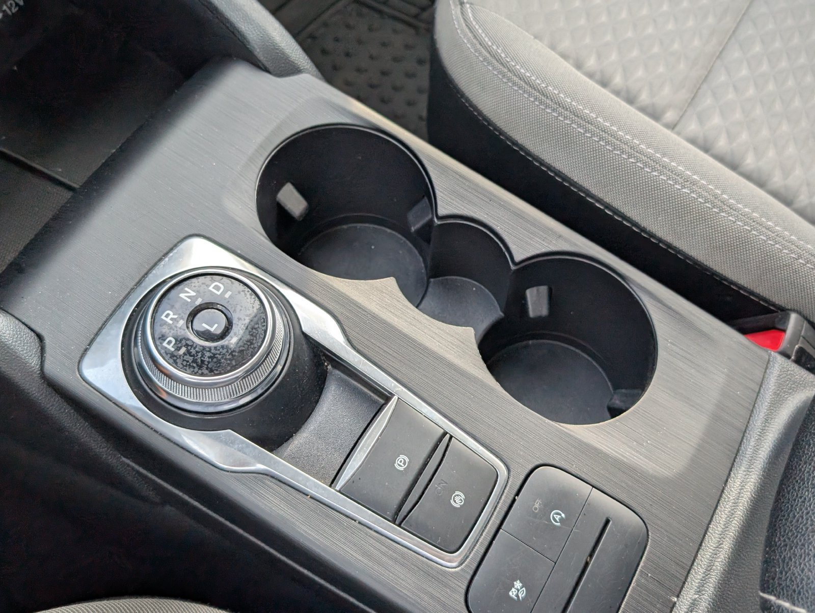 Used 2022 Ford Escape SE FWD image 20