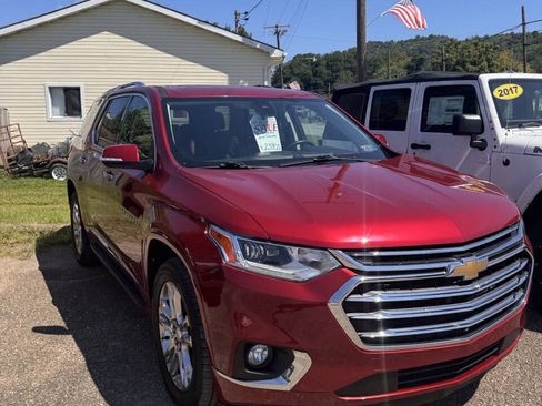 Used 2018 Chevrolet Traverse High Country w/ LPO, 'HIT The Road' Package AWD/4WD image 2