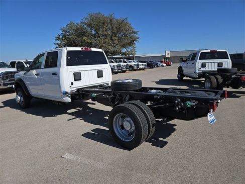 New 2026 RAM 5500 Tradesman w/ Chrome Appearance Group image 4