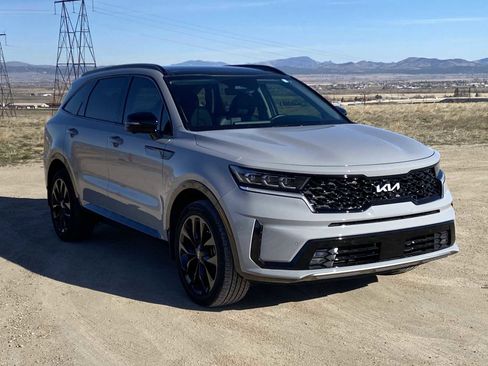 Used 2023 Kia Sorento SX image 11