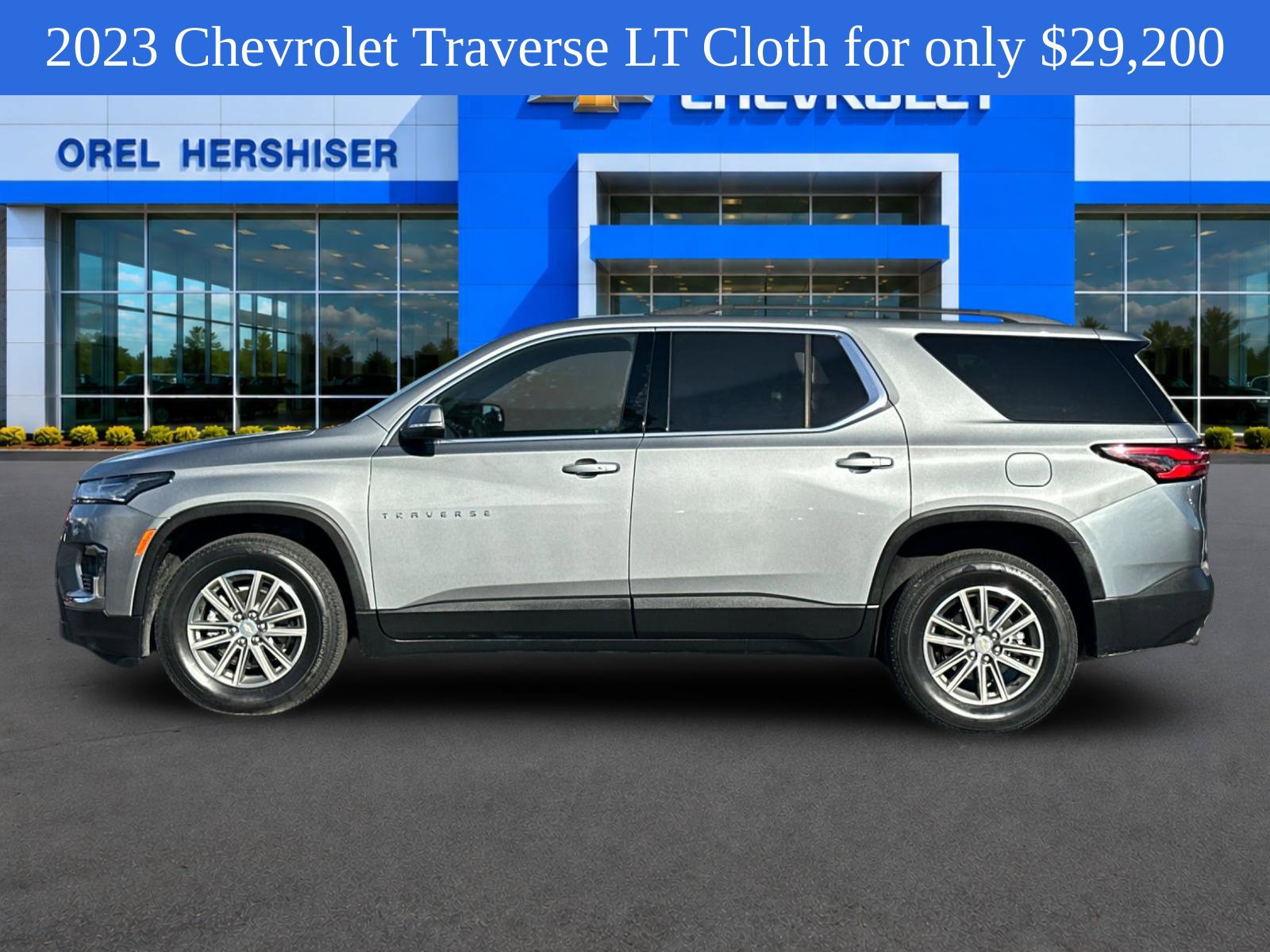 Used 2023 Chevrolet Traverse LT FWD image 8