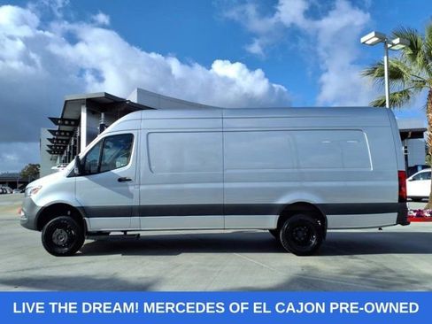 Used 2024 Mercedes-Benz Sprinter 3500 image 22