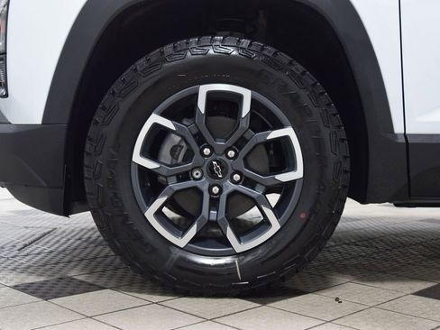 New 2026 Chevrolet Equinox ACTIV AWD/4WD image 29