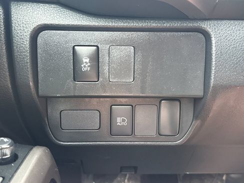 Used 2022 Toyota Tacoma SR5 AWD/4WD image 61