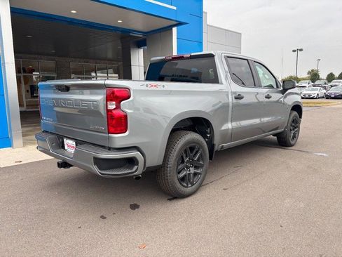 New 2025 Chevrolet Silverado 1500 Custom image 3