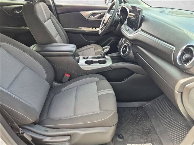 Used 2023 Chevrolet Blazer LT w/ Midnight/Sport Edition FWD image 27