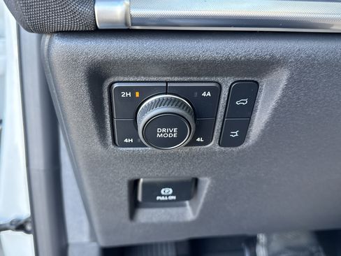 New 2025 Ford Expedition Platinum w/ Driver's Package image 38