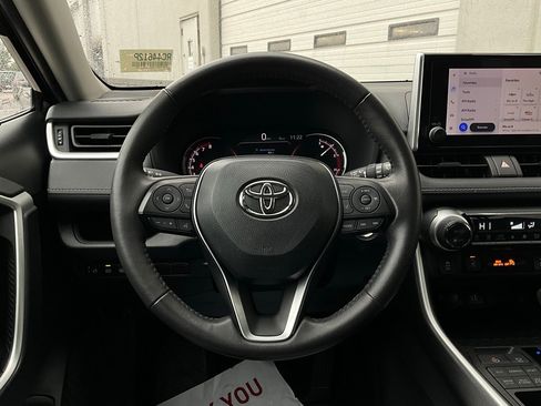 Used 2024 Toyota RAV4 XLE image 33