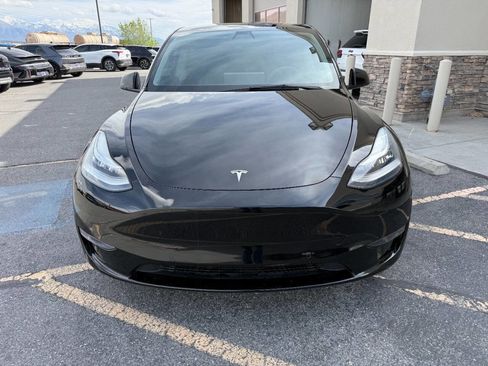 Used 2021 Tesla Model Y Long Range AWD/4WD image 9