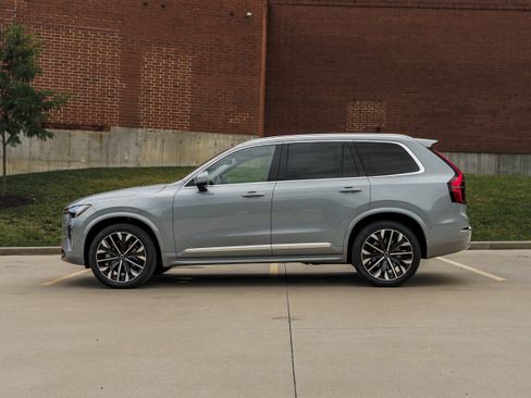 Used 2026 Volvo XC90 B6 Plus AWD/4WD image 6