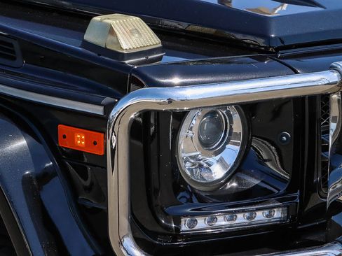 Used 2017 Mercedes-Benz G 63 AMG 4MATIC image 4