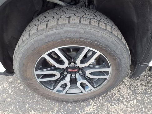 Used 2023 GMC Sierra 1500 AT4 w/ AT4 Premium Package image 38