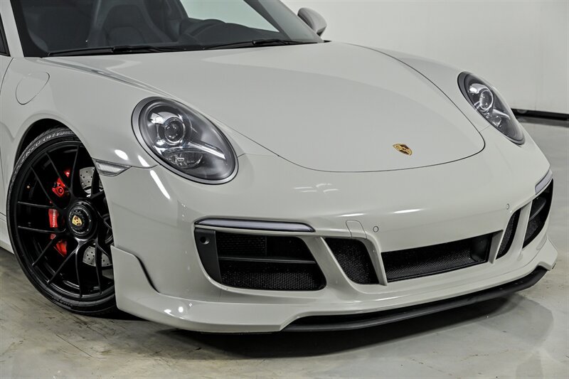 Used 2019 Porsche 911 Targa 4 GTS AWD/4WD image 2