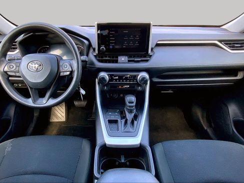 Used 2024 Toyota RAV4 LE FWD image 15