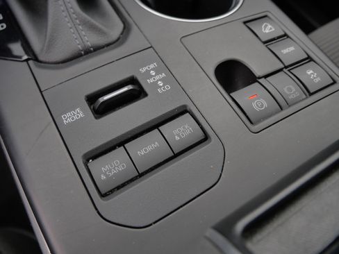 Certified 2024 Toyota Highlander LE image 33