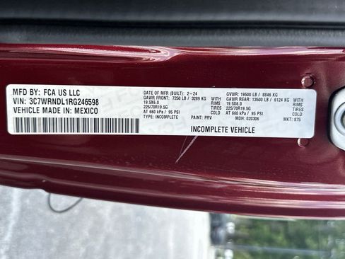 Used 2024 RAM 5500 SLT w/ Quick Order Package 2YG SLT image 24