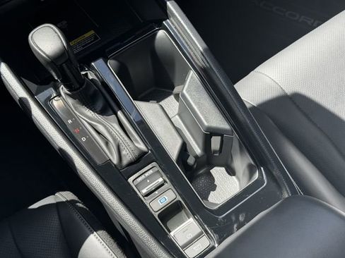Used 2025 Honda Accord EX-L image 12