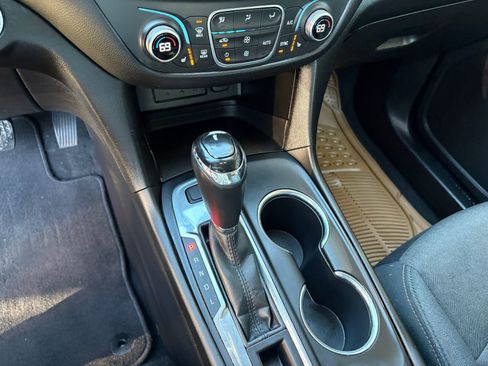 Used 2019 Chevrolet Equinox LT image 31