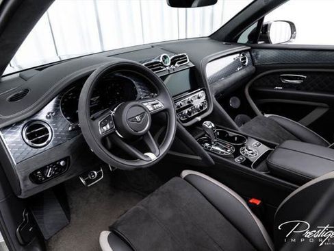 Used 2021 Bentley Bentayga Speed AWD/4WD image 31