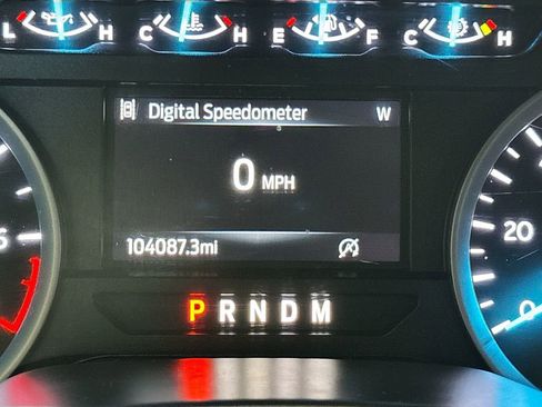 Used 2020 Ford Expedition XLT image 14