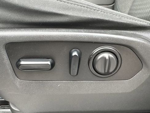 Used 2021 GMC Sierra 1500 Elevation image 37