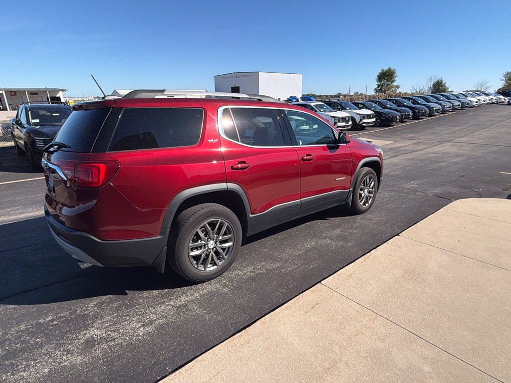 Used 2017 GMC Acadia SLT AWD/4WD image 4