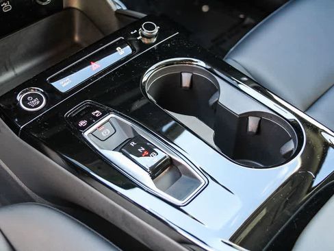 Used 2025 Audi Q6 e-tron Premium w/ Convenience Package AWD/4WD image 19