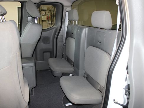 Used 2020 Nissan Frontier S RWD image 24