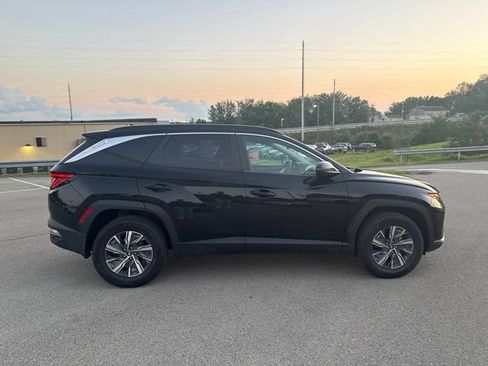 Used 2022 Hyundai Tucson Blue w/ Cargo Package AWD/4WD image 8