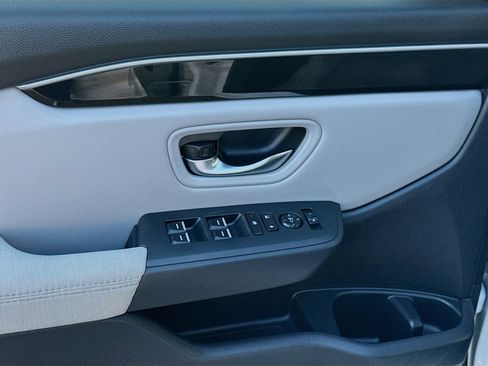 Used 2023 Honda Pilot LX image 16