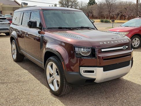 Used 2023 Land Rover Defender 130 First Edition image 4