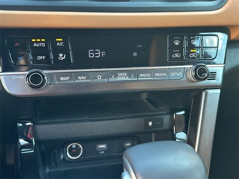 Used 2024 Kia Seltos SX w/ SX Sunroof Package image 23