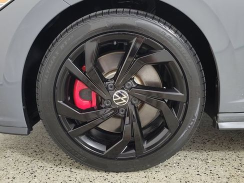 Used 2024 Volkswagen Jetta GLI Autobahn FWD image 8