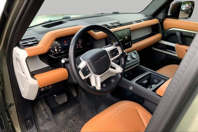 Used 2024 Land Rover Defender 110 SE AWD/4WD image 14