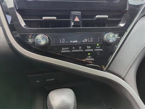 Used 2022 Toyota Camry LE image 11