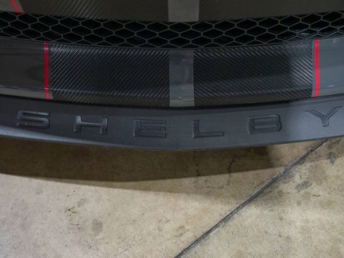 Used 2018 Ford Mustang Shelby GT350R w/ GT350R Equipment Group 920A RWD image 18