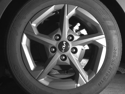 Used 2025 Kia K4 FWD image 14