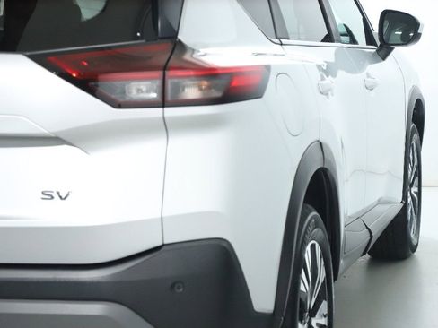 Used 2023 Nissan Rogue SV image 45