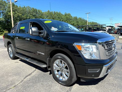 Used 2021 Nissan Titan SV w/ SV Convenience Package image 12