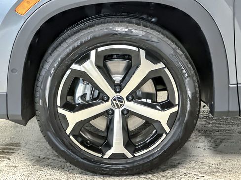 New 2026 Volkswagen Tiguan SE image 24