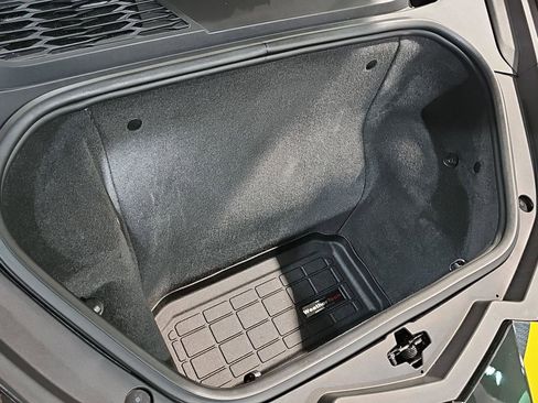 Used 2023 Chevrolet Corvette Stingray Premium Conv w/ Z51 Performance Package image 30