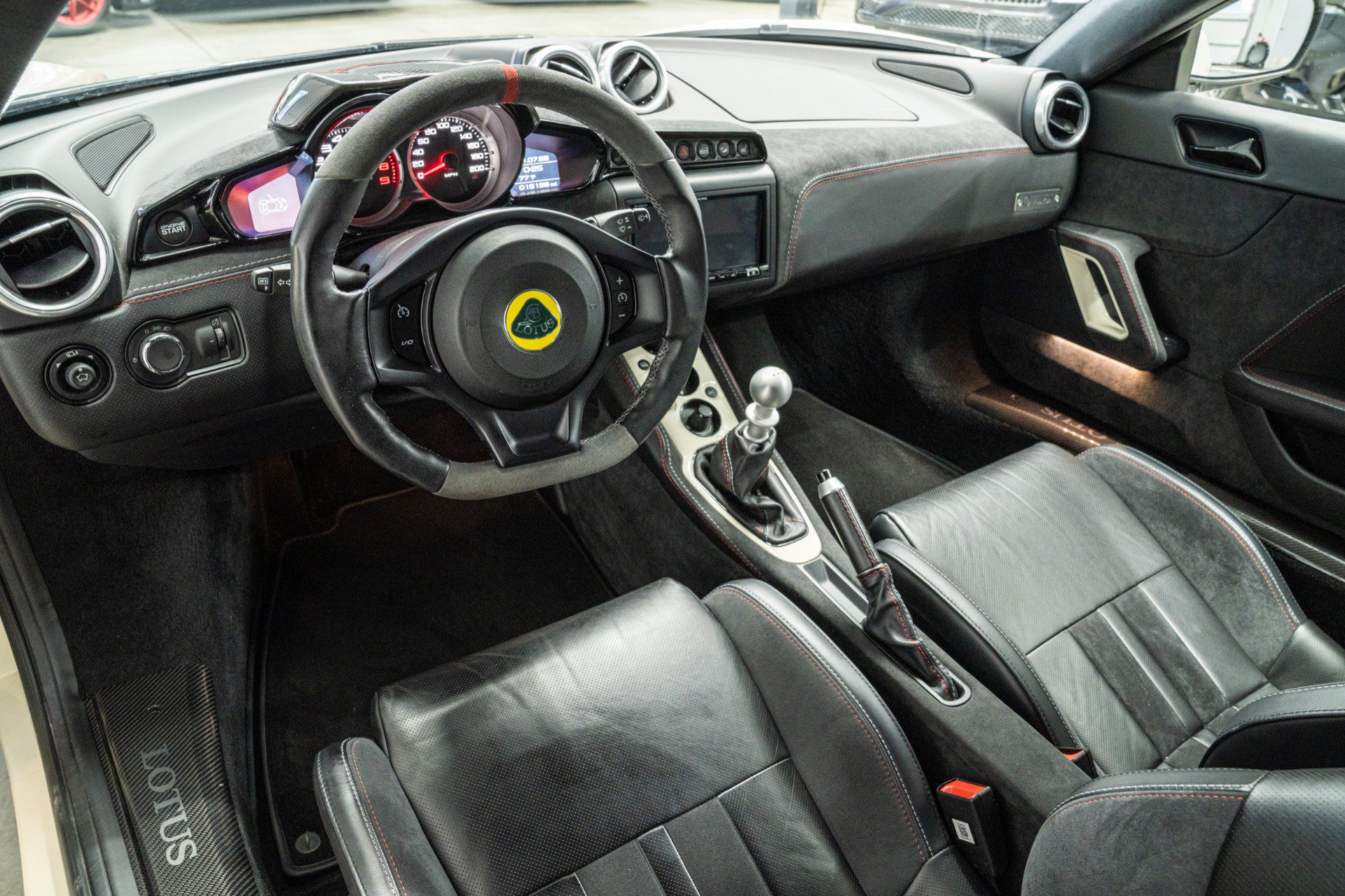 Used 2020 Lotus Evora RWD image 12