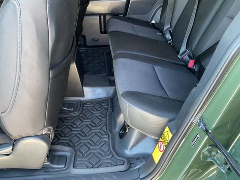 Used 2011 Toyota FJ Cruiser 4WD w/ Convenience Pkg image 28