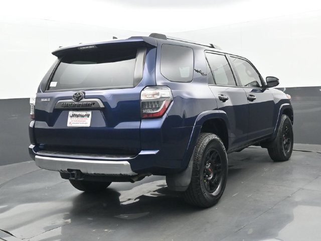 Used 2018 Toyota 4Runner TRD Off-Road AWD/4WD image 19