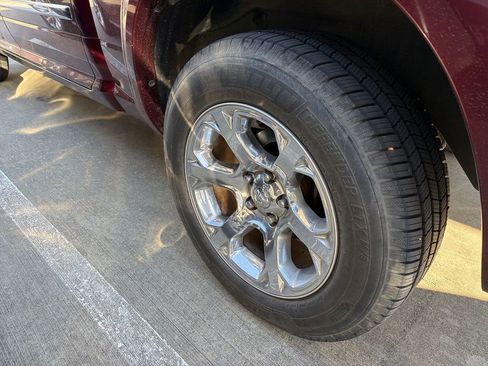 Used 2017 RAM 1500 Laramie w/ Convenience Group image 5