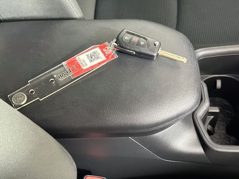 Used 2023 Toyota RAV4 LE FWD image 32