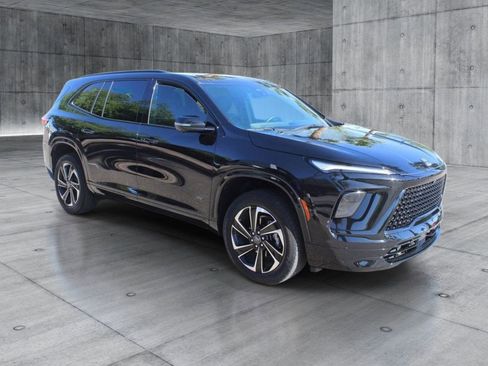 Used 2025 Buick Enclave Sport Touring FWD image 7